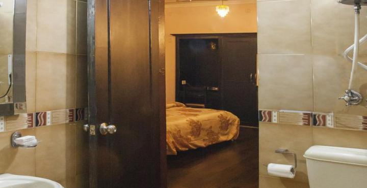 Hotel Pride Continental Σριναγκάρ Εξωτερικό φωτογραφία