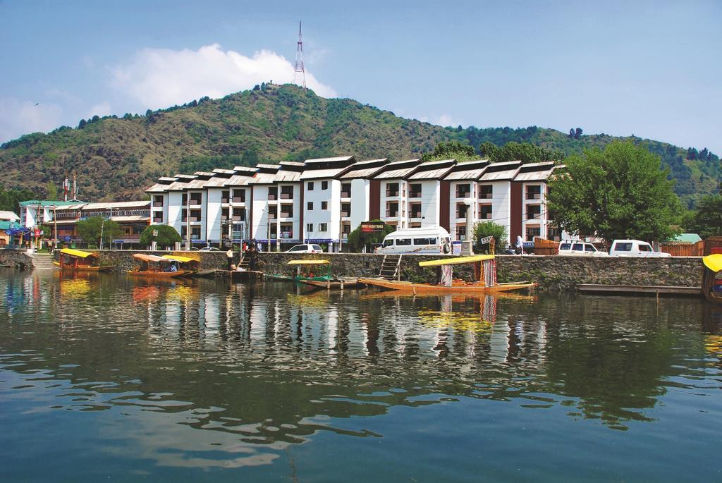 Hotel Pride Continental Σριναγκάρ Εξωτερικό φωτογραφία