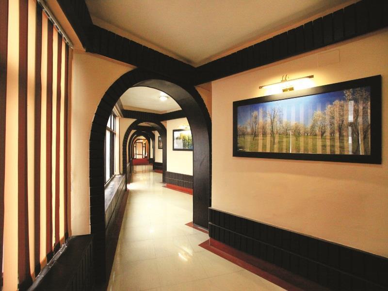 Hotel Pride Continental Σριναγκάρ Εξωτερικό φωτογραφία